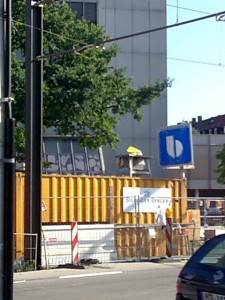 Kreissäge auf dem Hüttendach